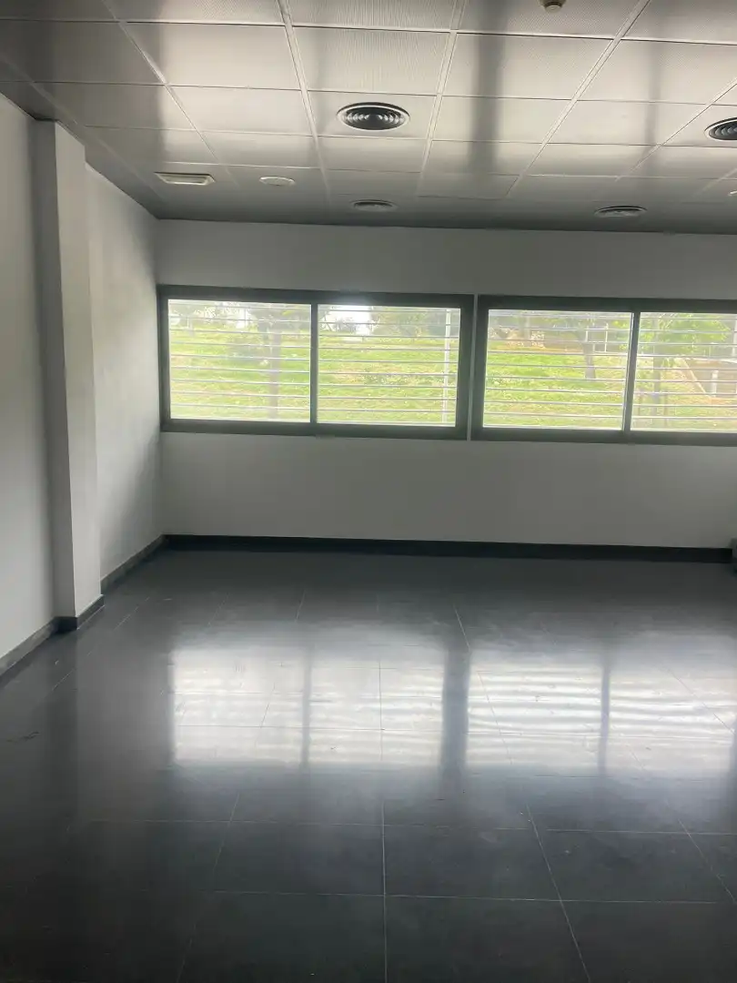 Büro mit Aufzug zum Verkauf in Carrer Blaise Pascal 3, imagen 4