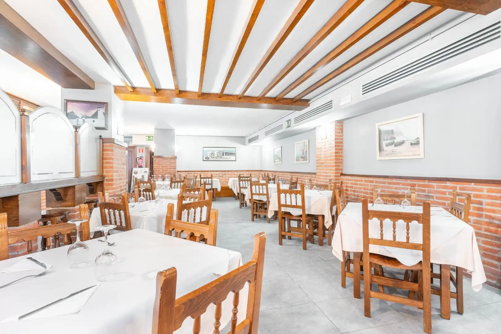 Commercial properties for sale in Oviedo   with Air Conditioner