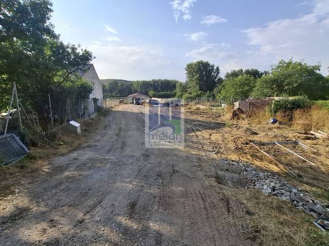 Local comercial en Alquiler en RUBENA en Rubena