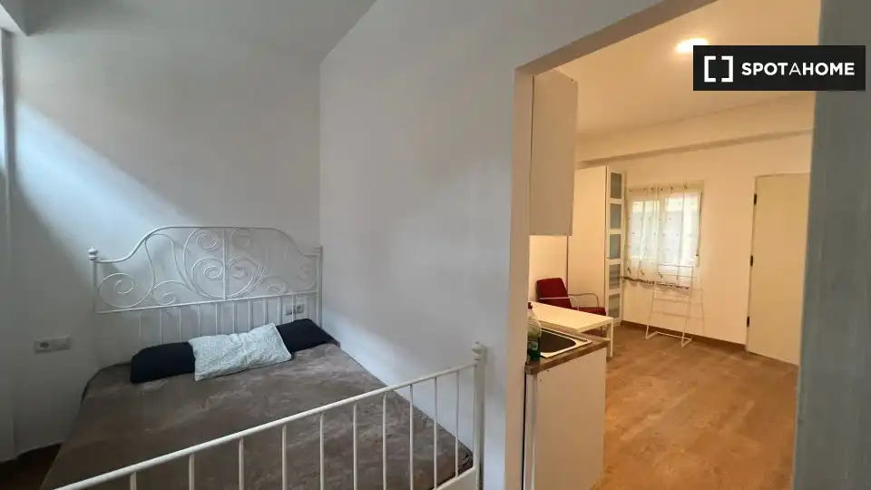 Habitació a La Verneda i la Pau