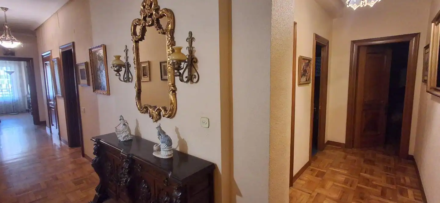 Flat for sale in Tudela  with Air Conditioner, Heating and Parquet flooring