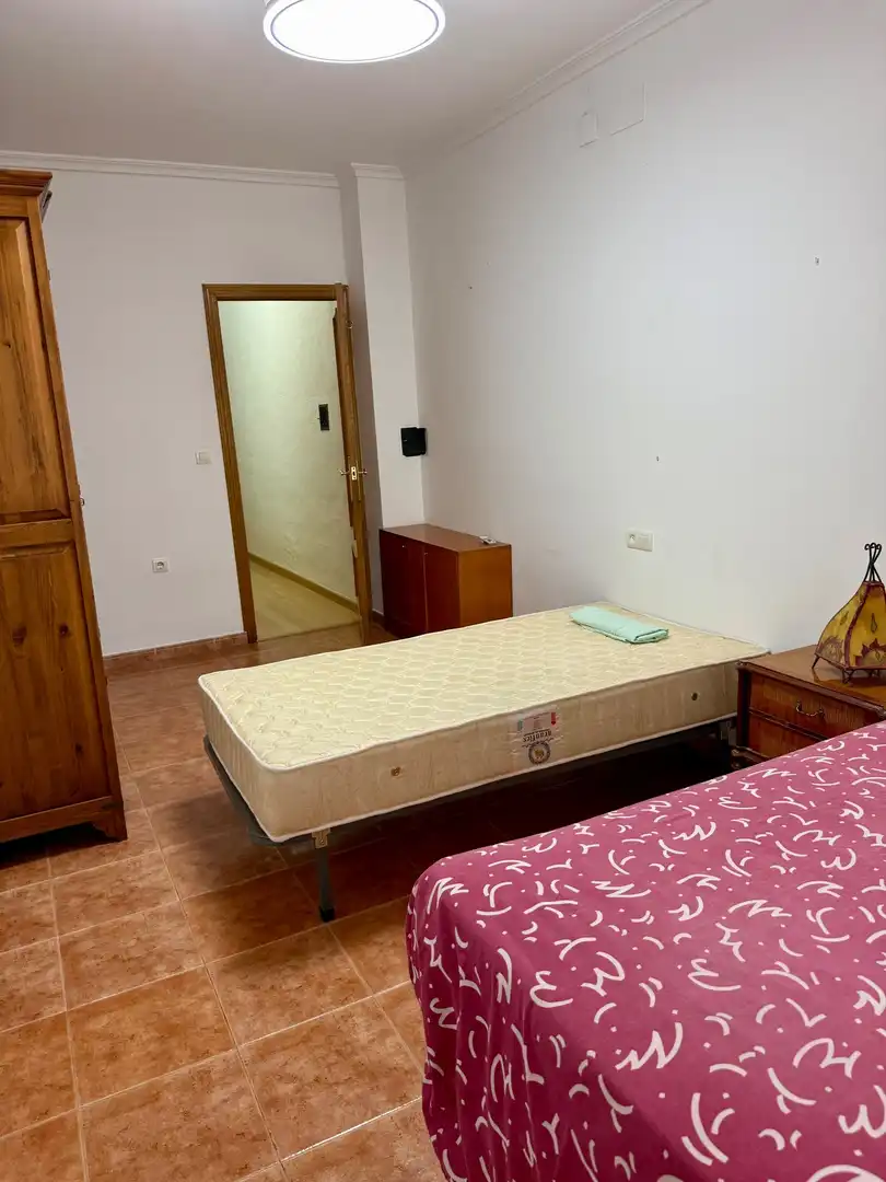 Habitación de Casa o chalet en venta en Villena con Calefacción, Jardín privado y Trastero