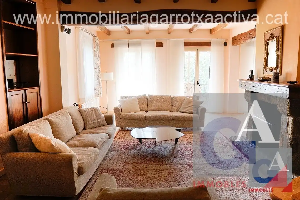 Casa rústica amb terrassa en venda a Sant Joan Les Fonts, imagen 11
