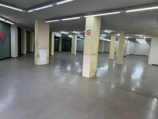 Parking de Local de alquiler en Mollet del Vallès con Alarma