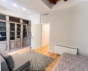 Bedroom of Flat to rent in  Barcelona Capital  with Air Conditioner, Heating and Parquet flooring