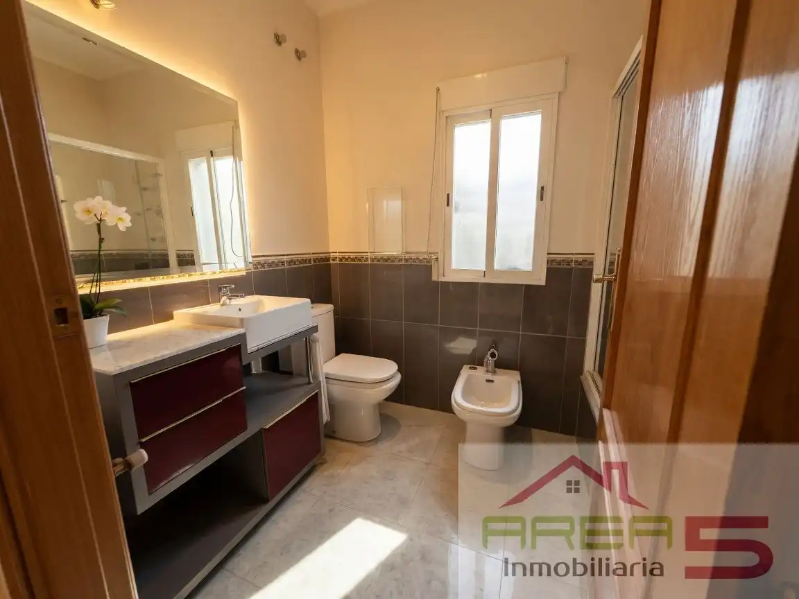 Baño de Piso en venta en Villanueva de la Serena con Parquet, Terraza y Balcón