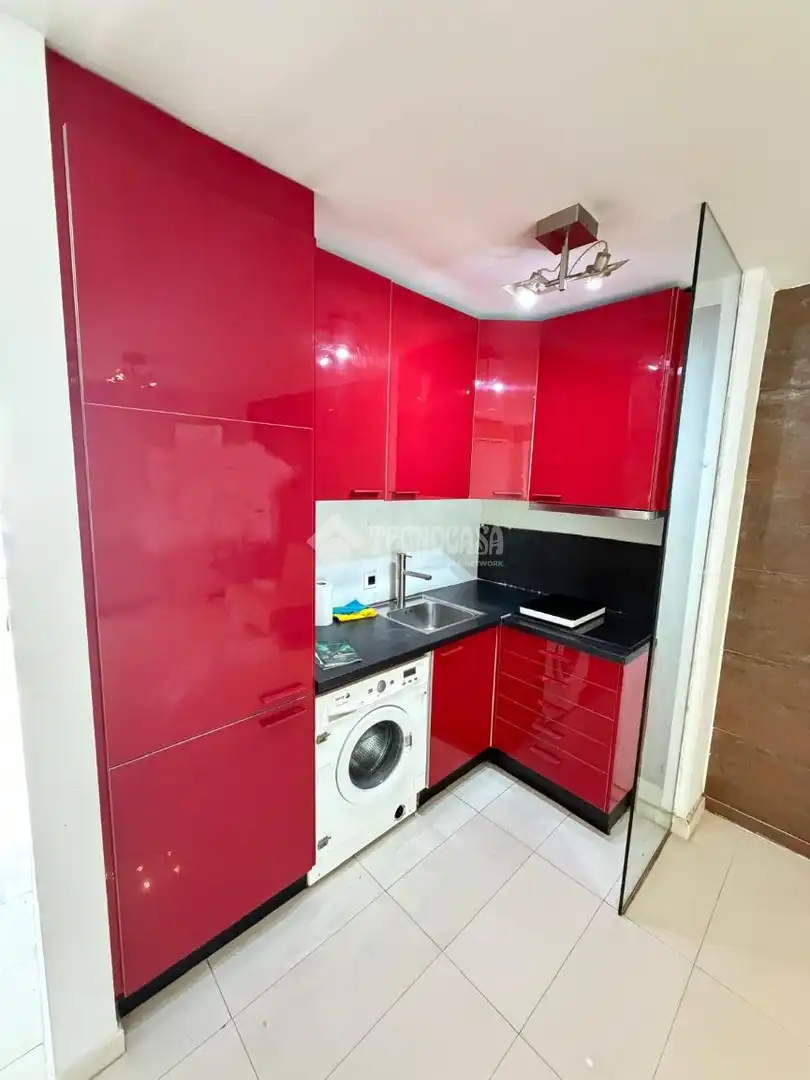 Flat for sale in Calle Lora del rio, Tiro de Línea