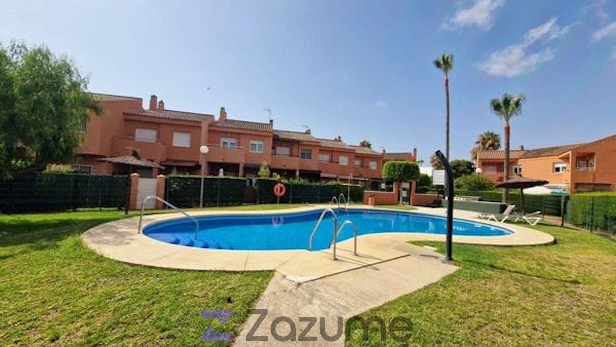 Jardí de Casa adosada de lloguer en Manilva amb Aire condicionat, Calefacció i Jardí privat