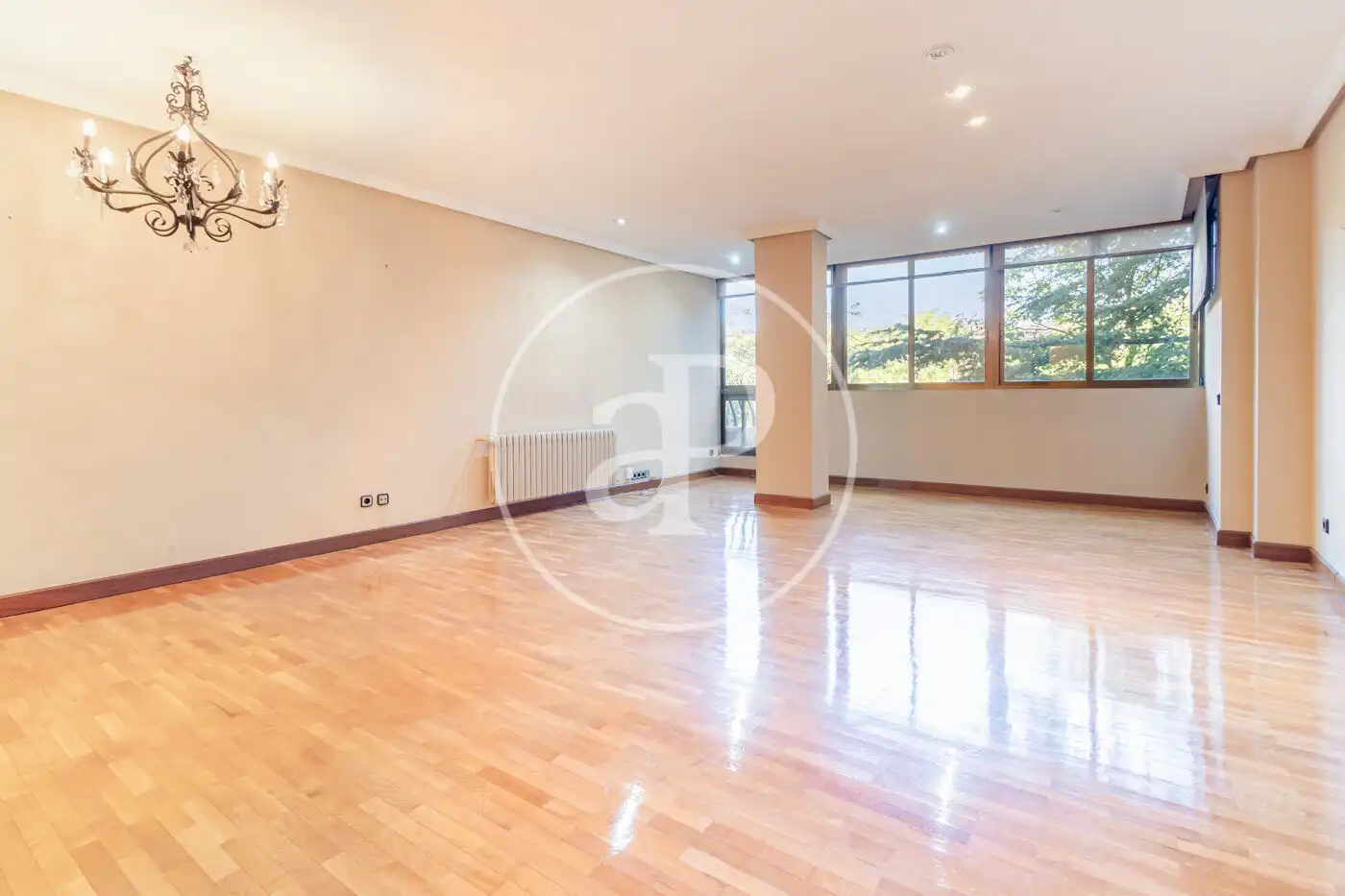 Living room of Flat for sale in Fuencarral - El Pardo