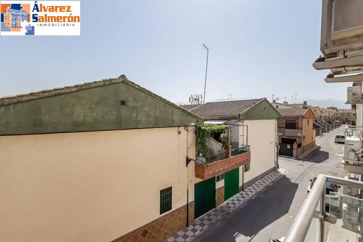 Vista exterior de Pis en venda en Armilla amb Aire condicionat, Calefacció i Balcó