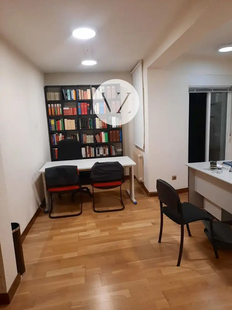 Ufficio con terrazza in affitto a VIA GRAN, imagen 12