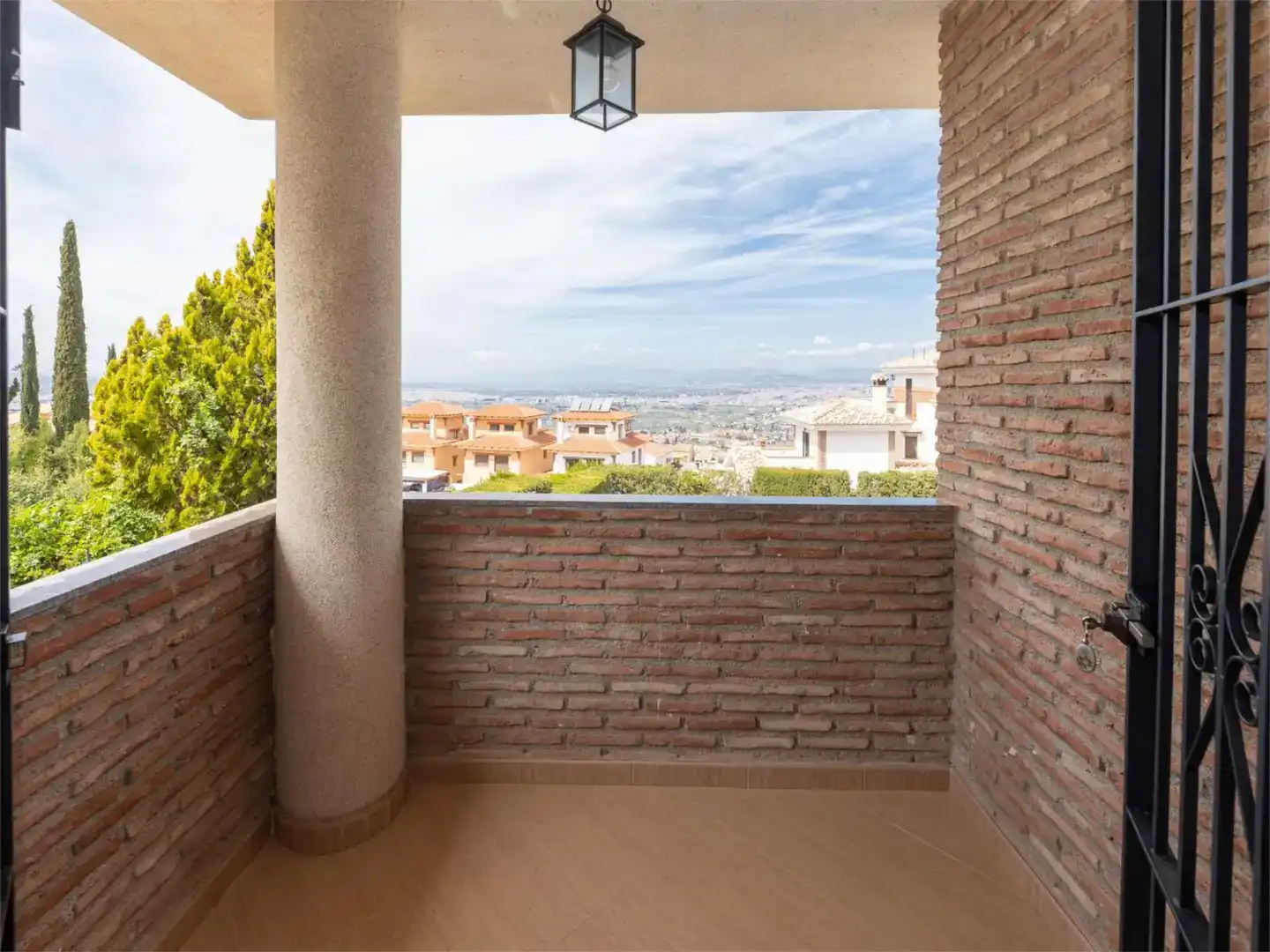Terrassa de Pis en venda en Monachil amb Aire condicionat, Jardí privat i Traster