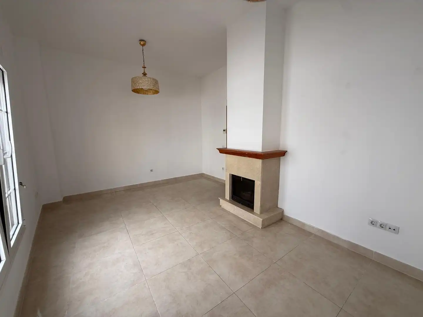 Sala d'estar de Casa o xalet en venda en San Fernando amb Aire condicionat