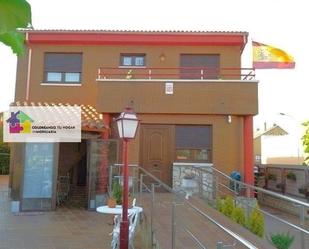 Exterior view of House or chalet for sale in Villaquilambre  with Air Conditioner, Heating and Private garden