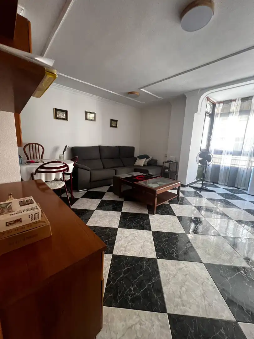 Flat for rent in El Alborgí