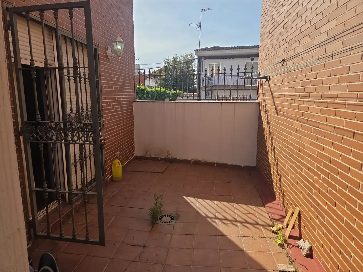 Casa adosada en venta en Calle de los Mártires