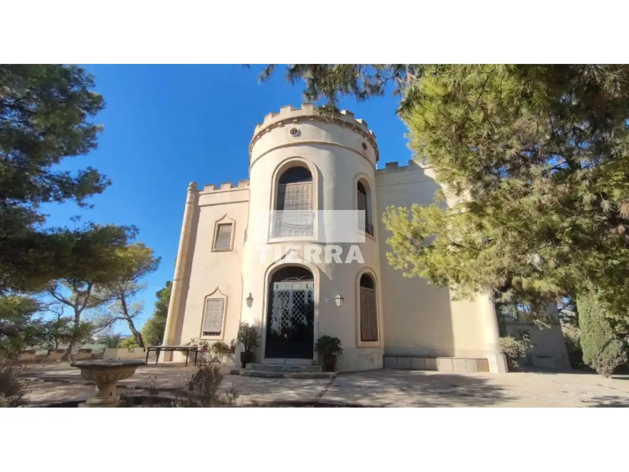 Vista exterior de Edifici en venda en Villajoyosa / La Vila Joiosa