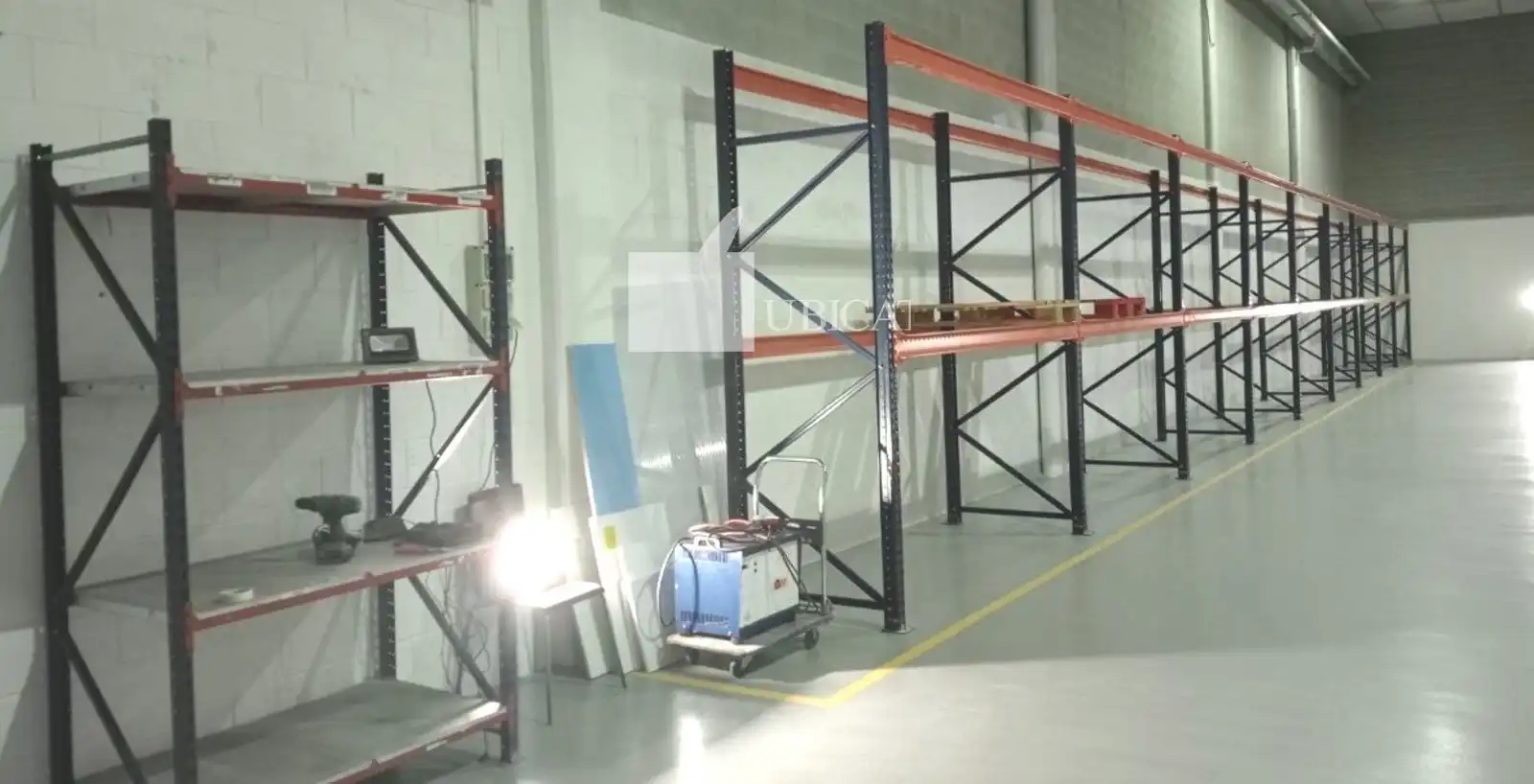 Nau industrial de lloguer en Castellar del Vallès