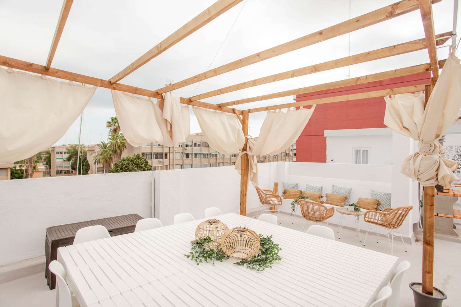 Terrace of Apartment to share in  Valencia Capital  with Air Conditioner and Terrace