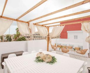 Terrace of Apartment to share in  Valencia Capital  with Air Conditioner and Terrace