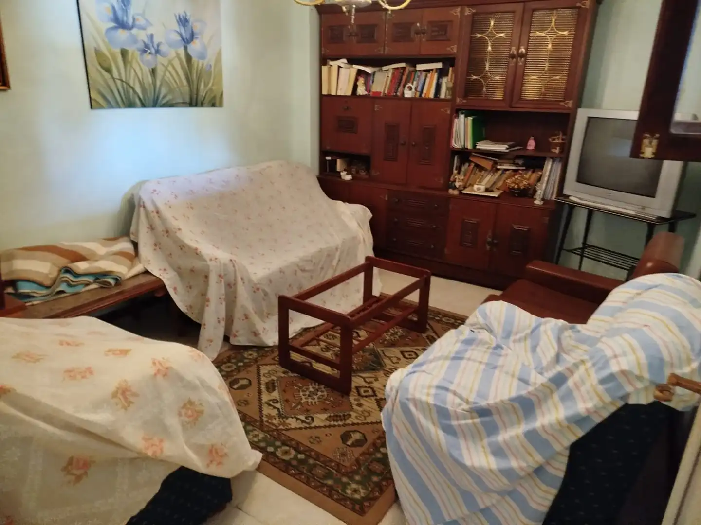 Sala d'estar de Casa o xalet en venda en Cangas  amb Calefacció, Jardí privat i Piscina