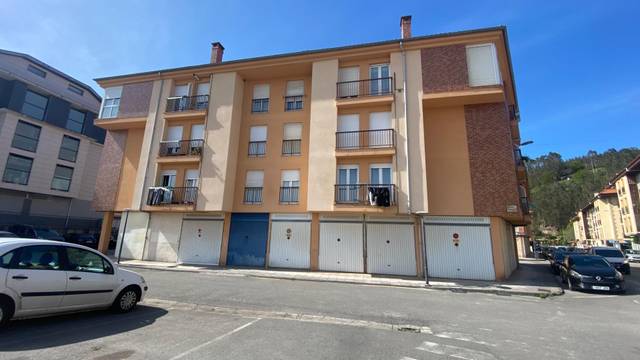 Local comercial en Venta en  URB.MOLINO SAN MARTIN, 12 en Cabezón de la Sal