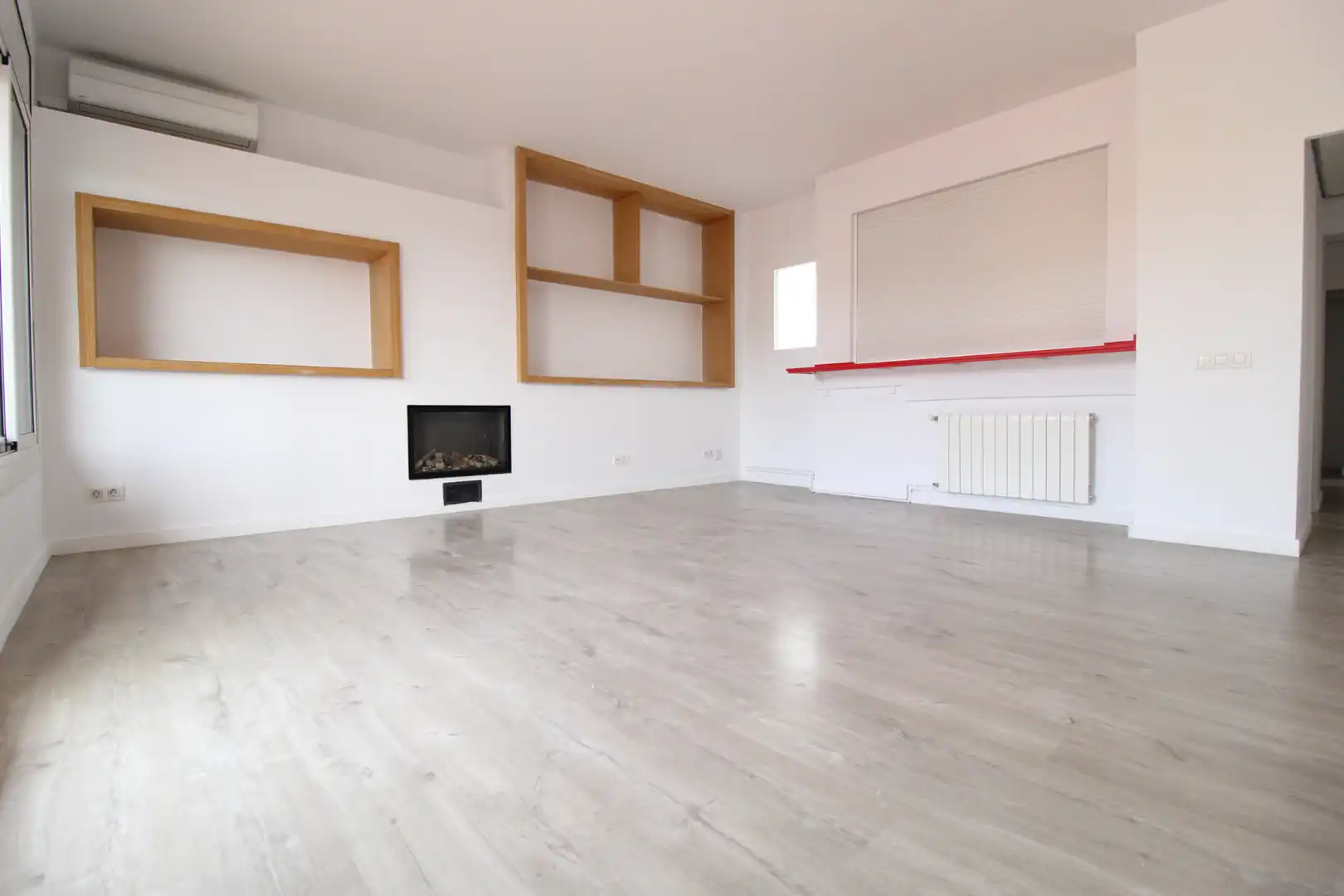 Sala d'estar de Àtic de lloguer en Barcelona amb Aire condicionat, Calefacció i Parquet