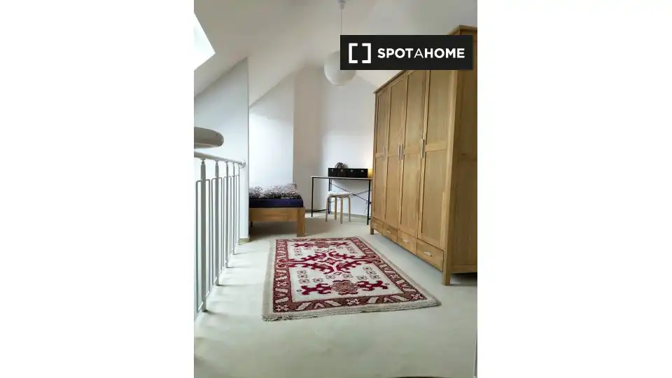 Dormitori de Apartament per a compartir en Huete amb Aire condicionat, Terrassa i Moblat