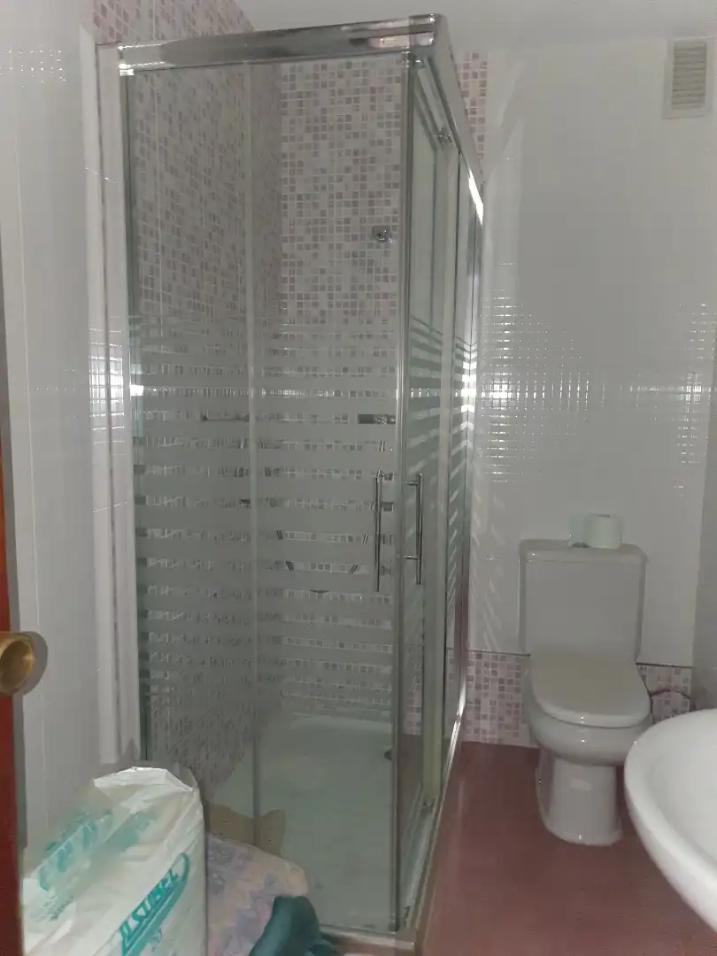 Bany de Pis en venda en Guadix amb Balcó