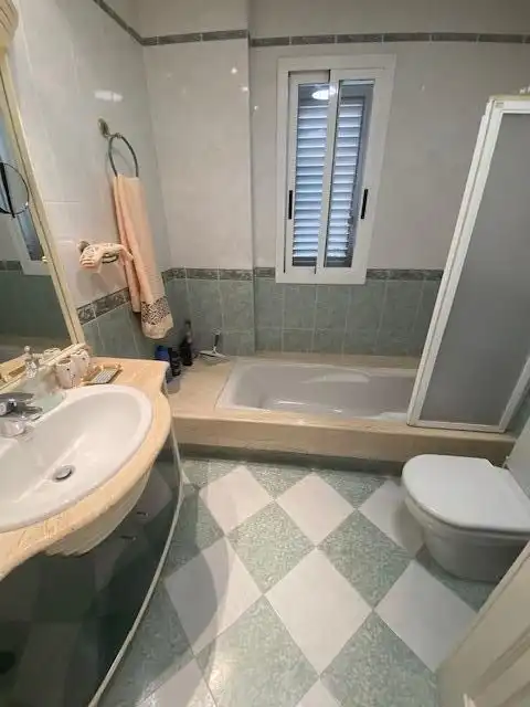Baño de Casa o chalet en venta en Chiva con Calefacción, Jardín privado y Piscina