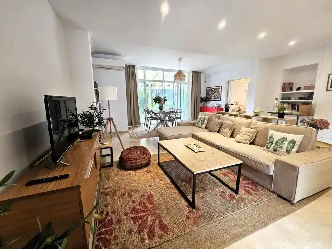 Living room of Detached homes for rent in Sotogrande  with Air Conditioner, Private garden and Terrace