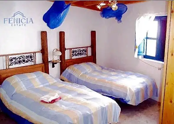 Dormitori de Finca rústica en venda en Otívar amb Jardí privat i Terrassa