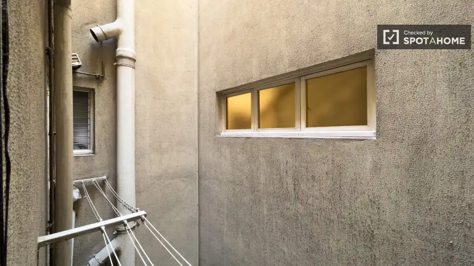 Vista exterior de Piso de alquiler en Barcelona con Aire acondicionado, Calefacción y Amueblado