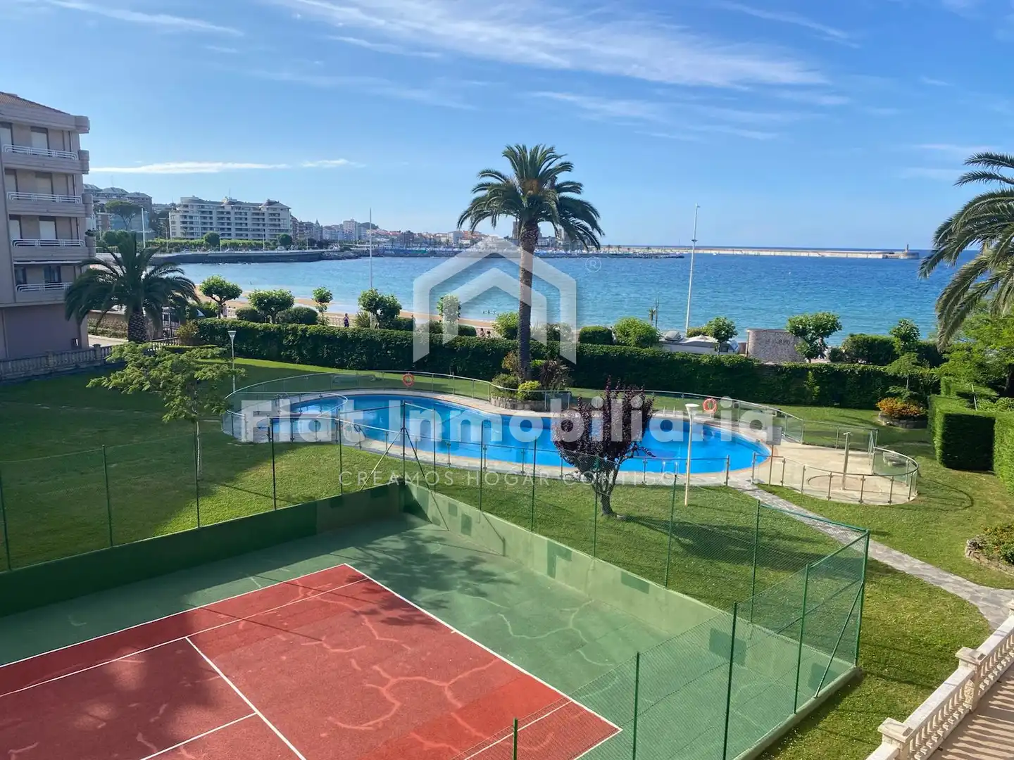 Parking de Piso en venta en Castro-Urdiales con Calefacción, Parquet y Terraza