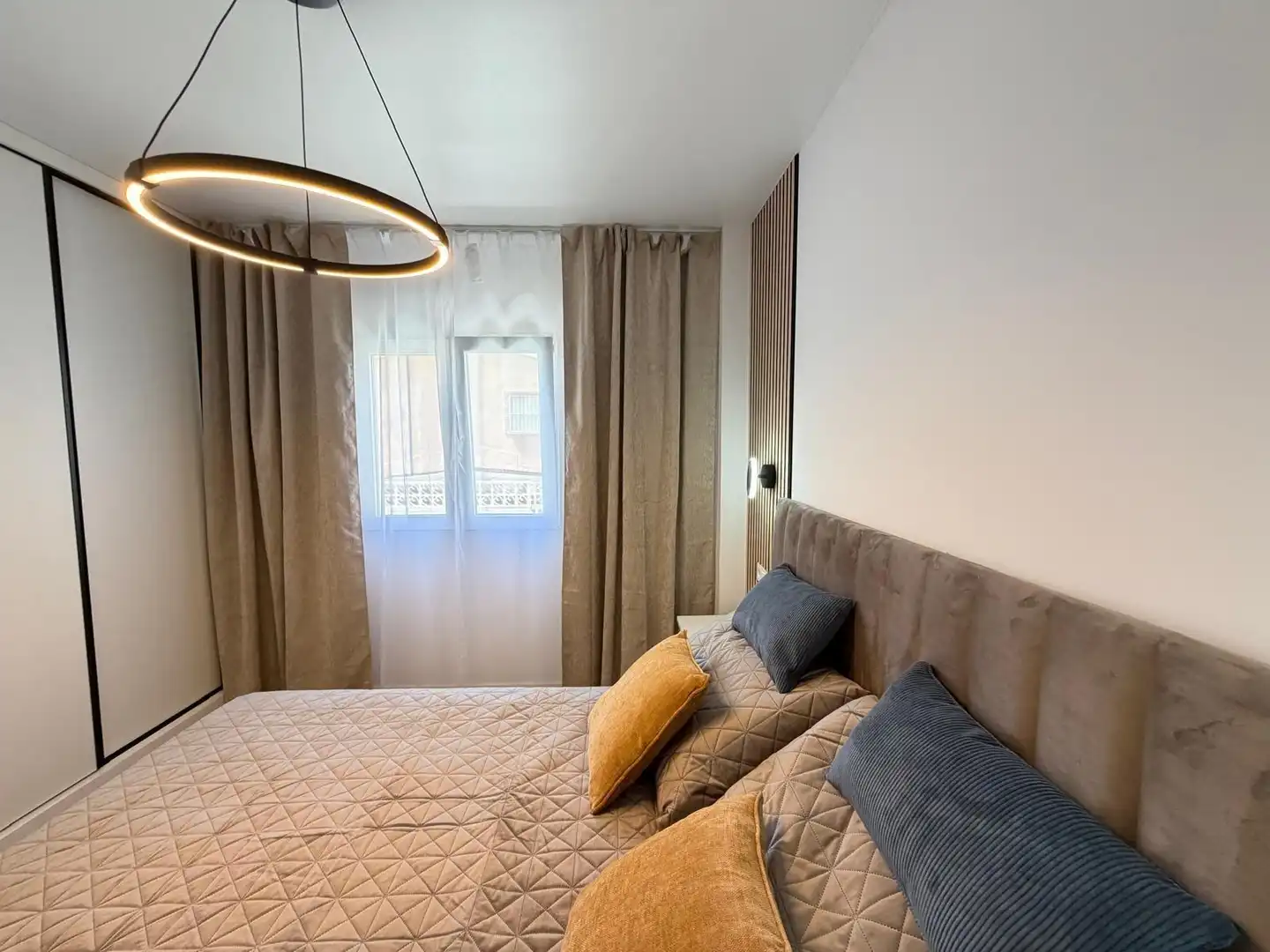 Dormitori de Apartament en venda en Torrevieja amb Aire condicionat, Calefacció i Jardí privat