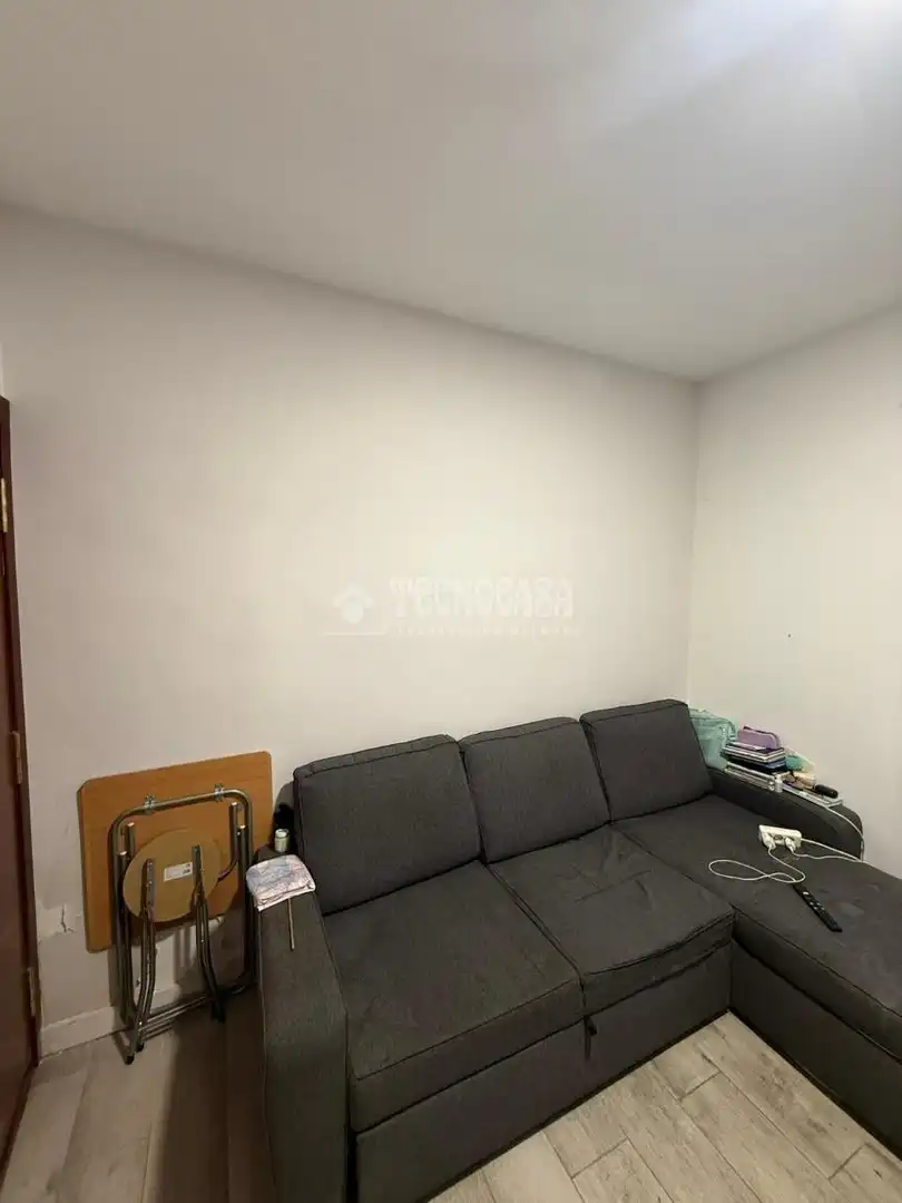 Sala d'estar de Local en venda en Madrid amb Calefacció