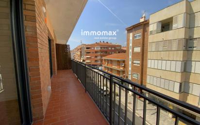 Exterior view of Flat for sale in Castelldefels  with Air Conditioner and Terrace