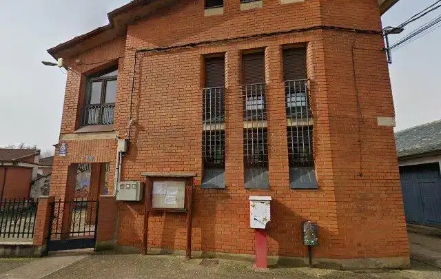 Vista exterior de Casa adosada en venda en Villamejil
