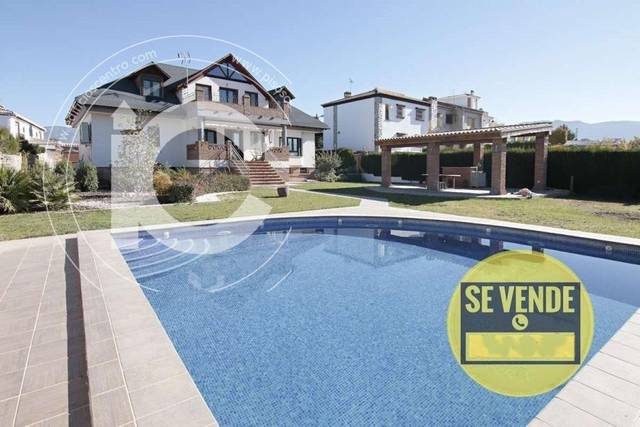 Casa-chalet en Venta en Verónica en Villa de Otura