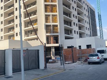 Apartament amb balcó en venda a Avenida de Gregorio Arcos