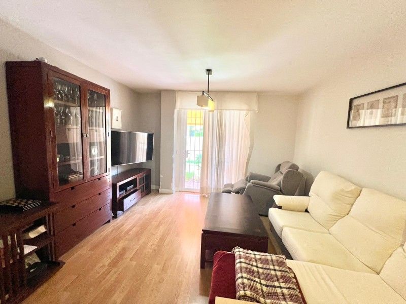 Sala d'estar de Planta baixa en venda en Benalmádena amb Aire condicionat, Parquet i Terrassa