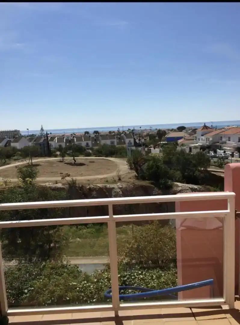 Vista exterior de Casa adosada en venta en Islantilla con Aire acondicionado y Balcón