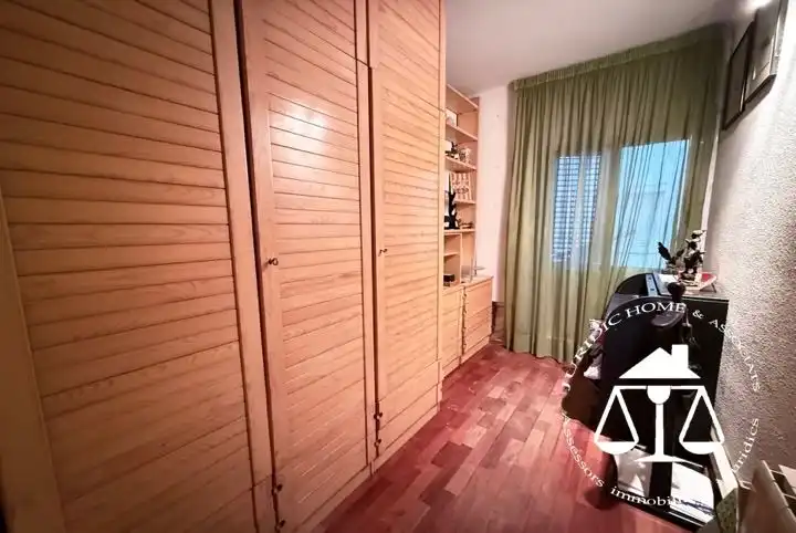 Habitación de Piso en venta en Esplugues de Llobregat con Aire acondicionado, Calefacción y Terraza