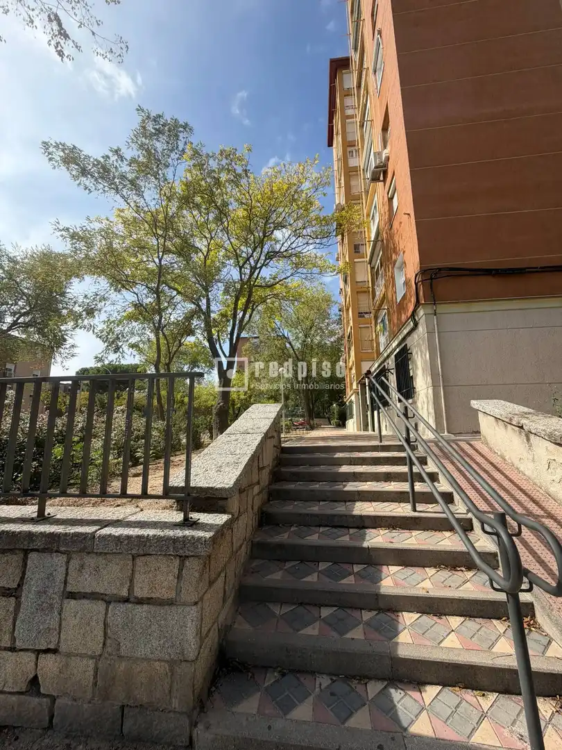 Vista exterior de Pis en venda en Ciudad Lineal