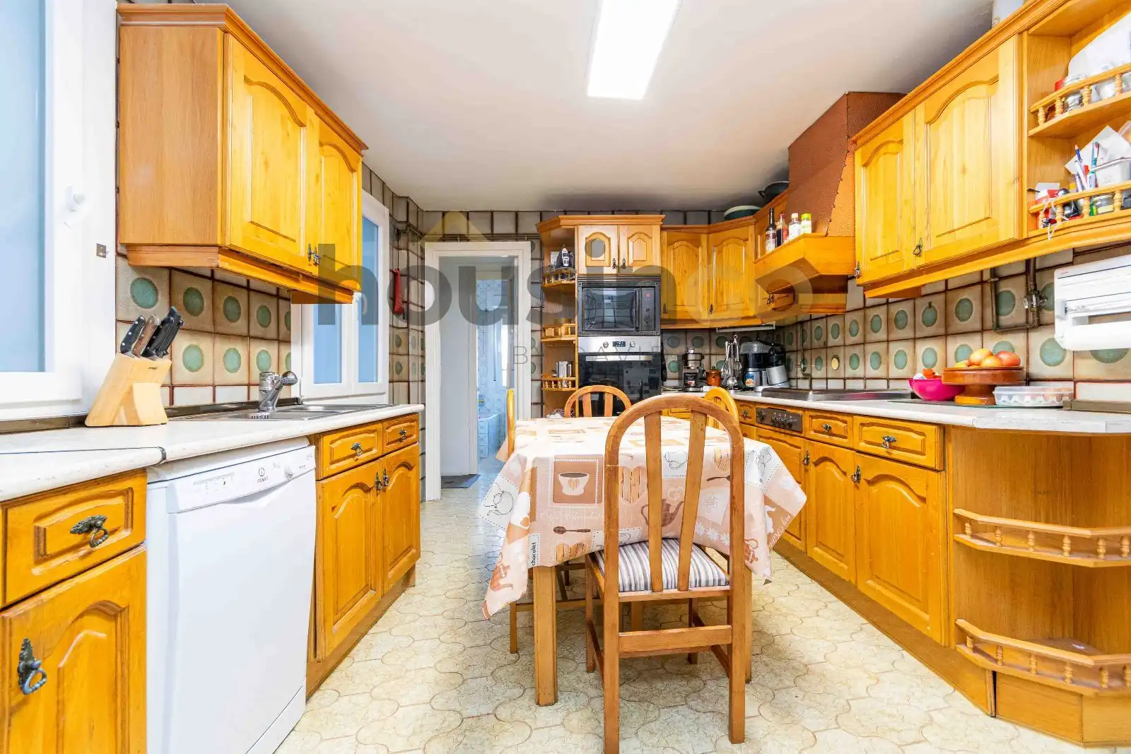 Kitchen of Flat for sale in Madrid  with Heating, Terrace and Storage room