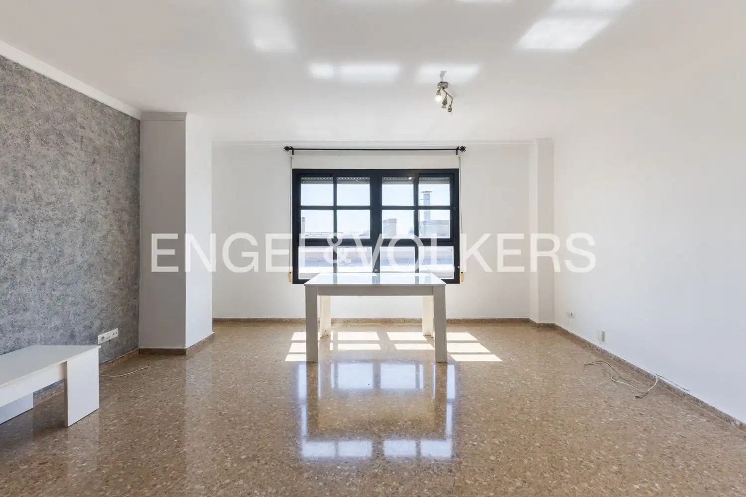 Esszimmer von Dachboden zur Miete in Valencia mit Klimaanlage, Heizung und Terrasse