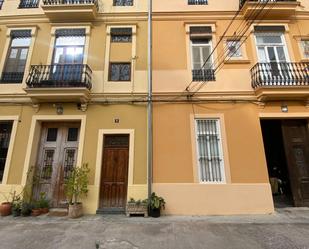 Exterior view of Flat for sale in  Valencia Capital  with Terrace and Balcony