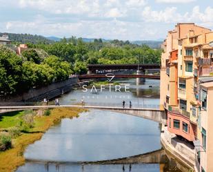 Exterior view of Attic for sale in Girona Capital  with Air Conditioner and Terrace