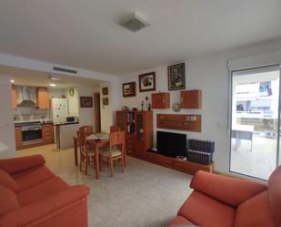 Sala d'estar de Apartament en venda en Moncofa amb Aire condicionat, Terrassa i Piscina comunitària