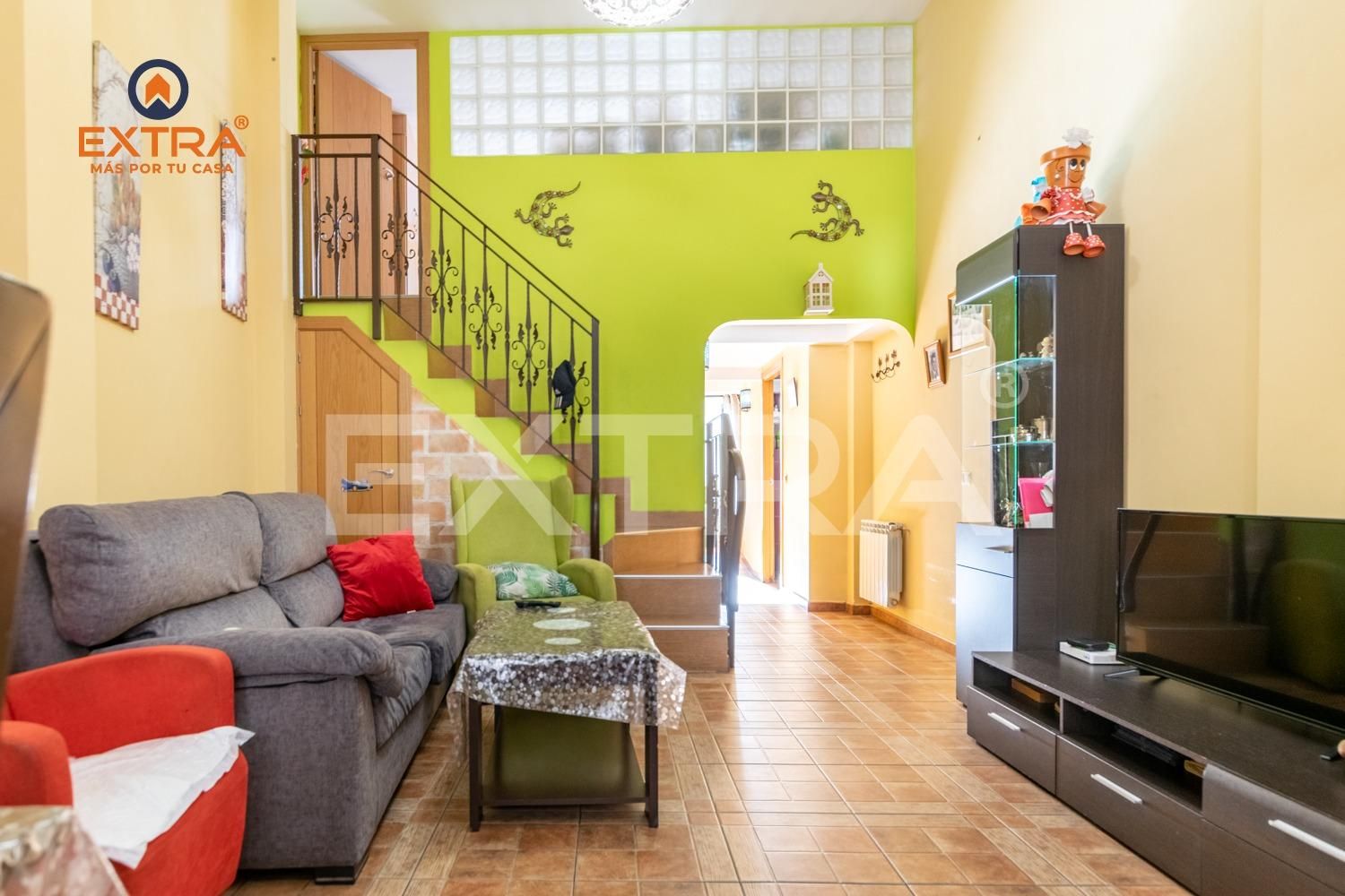 Sala d'estar de Pis en venda en  Madrid Capital amb Aire condicionat i Calefacció